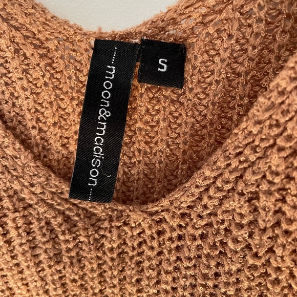 moon&madison Twist Front Brown Knit Vest - Picture 4 of 4